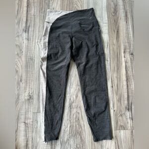 NWOT Sincerely Jules Active Leggings with Zip Pocket in Grey and Oatmeal Size S